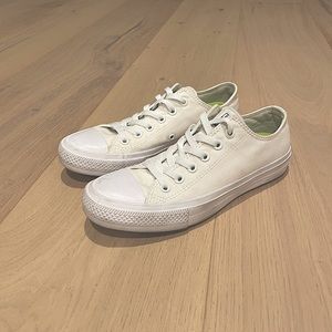 Women’s Converse Chuck Taylor II with Nike Lunarlon in size 8